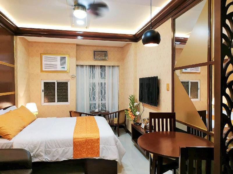 Retro Classic Studio Unit Right Across ABS-CBN Apartment in Quezon City