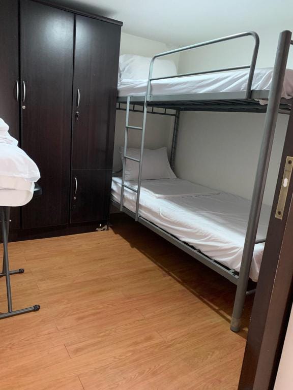 Entire 2BR Unit @Francesca Royale-Quezon City Apartment in Quezon City