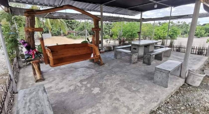Sailom Resort (SHA Extra Plus) Apartment in Thailand