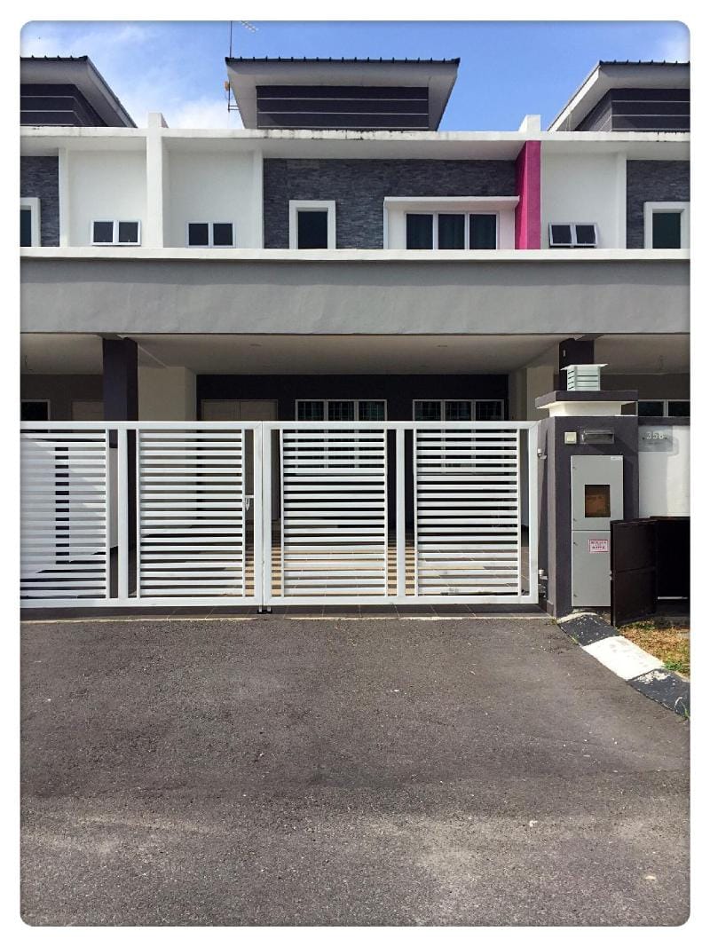 Joyous homestay @ Setia Residence Sitiawan Vacation rental in Perak