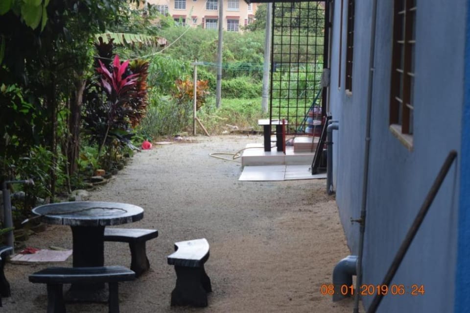 RILEK-RILEK HOMESTAY Vacation rental in Terengganu, Malaysia
