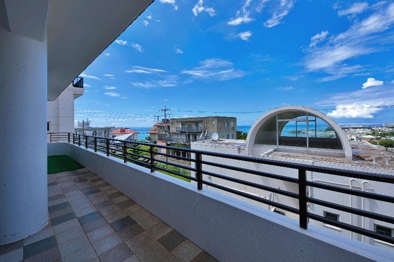 Onna Ocean Resort 5room/2bath/outdoor BBQ/15ppl Villa in Okinawa Prefecture