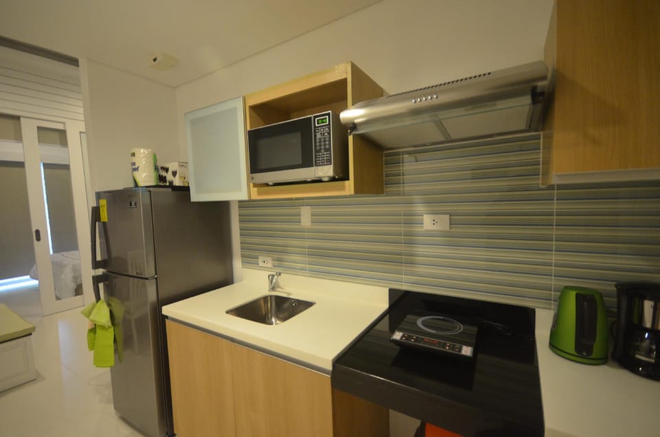 Chic 1BR @ Pico de Loro Apartment in Nasugbu