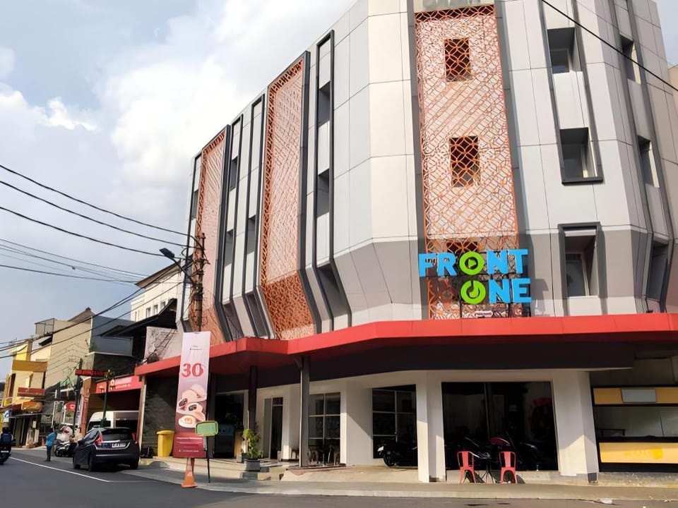 Front One Budget Hotel Slamet Riyadi Solo Hotel in Special Region of Yogyakarta