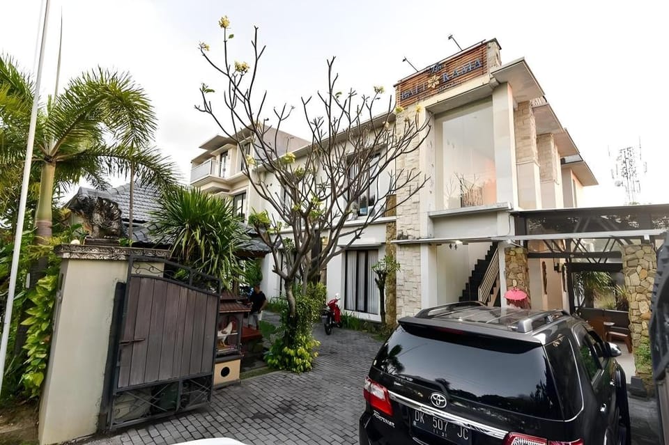 RedDoorz @ Jalan Hayam Wuruk Denpasar Hotel in Denpasar