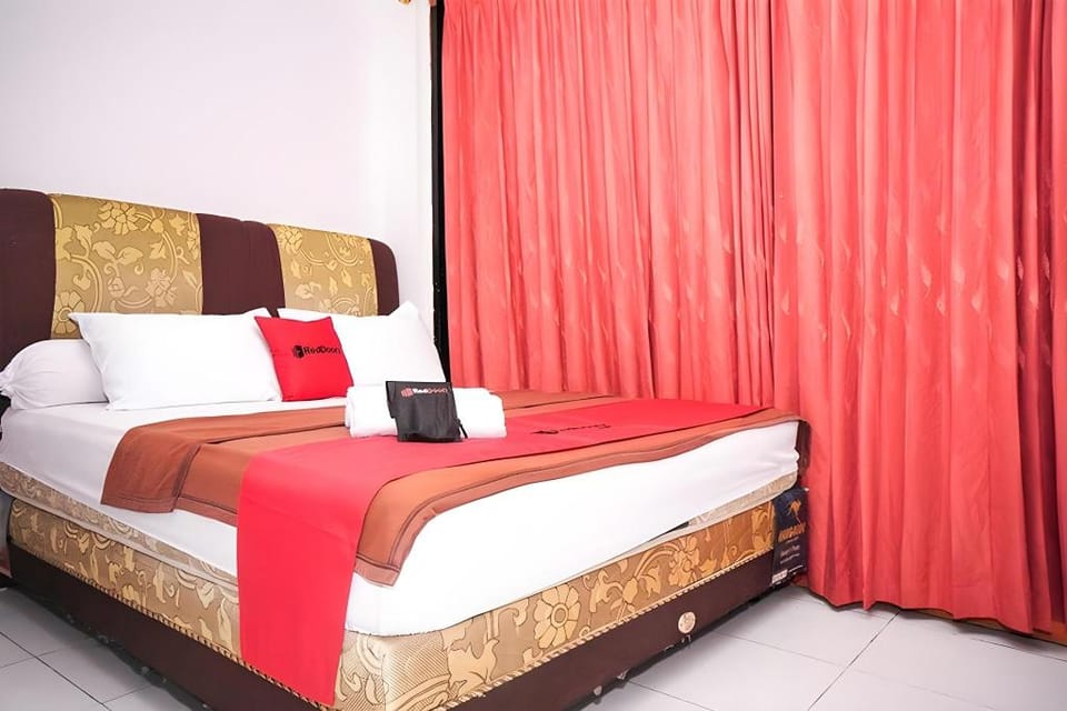 RedDoorz near Palembang Square Mall 2 Bed and Breakfast in Indonesia
