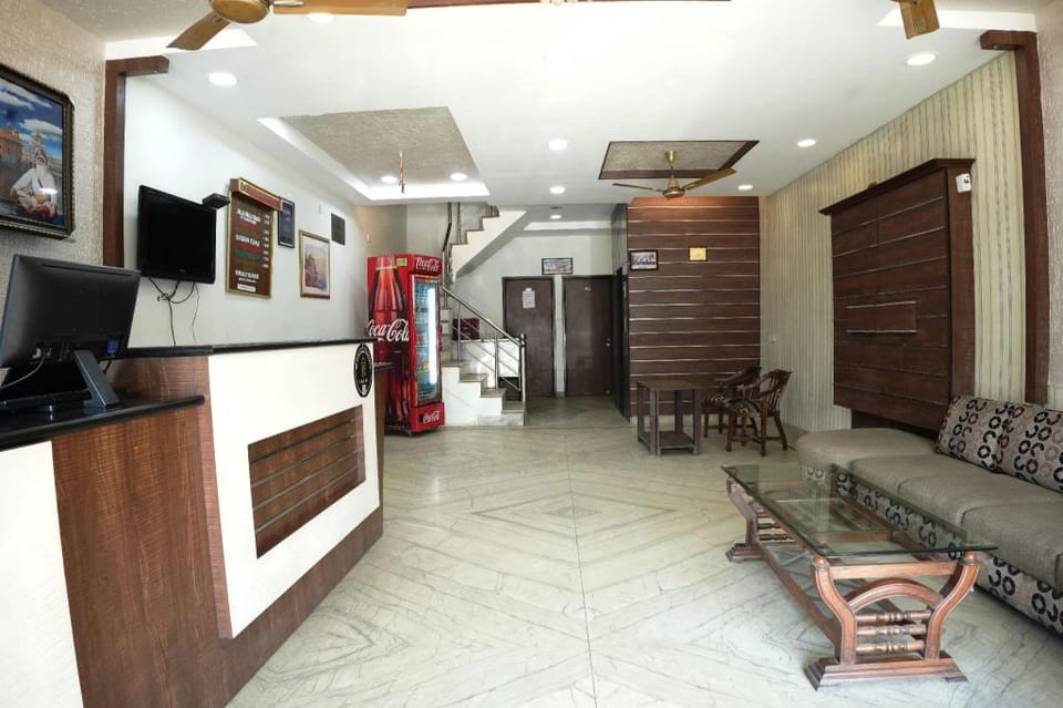 Hotel Holiday Comfort - Nearby Jallianwala Bagh Hotel in Punjab, India
