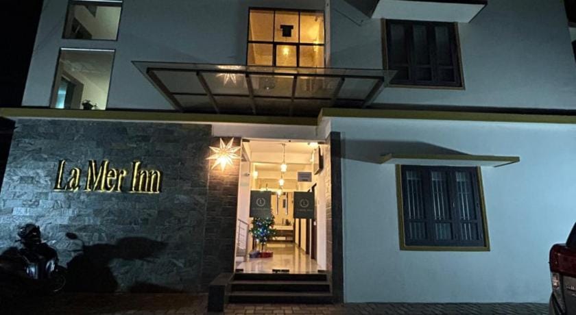 Capital O Hotel Royal Galaxy Finesse Near Phoenix Marketcity Hotel in Kozhikode