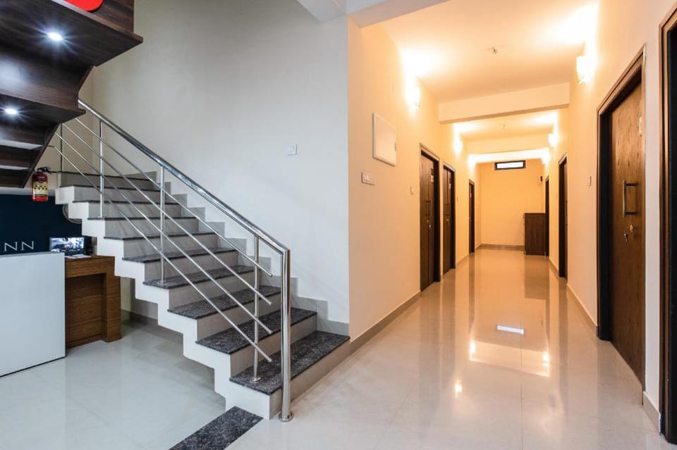 Capital O Hotel Royal Galaxy Finesse Near Phoenix Marketcity Hotel in Kozhikode