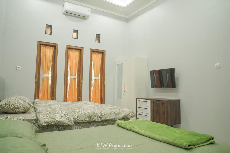 M Stay Guest House Jogja Vacation rental in Special Region of Yogyakarta