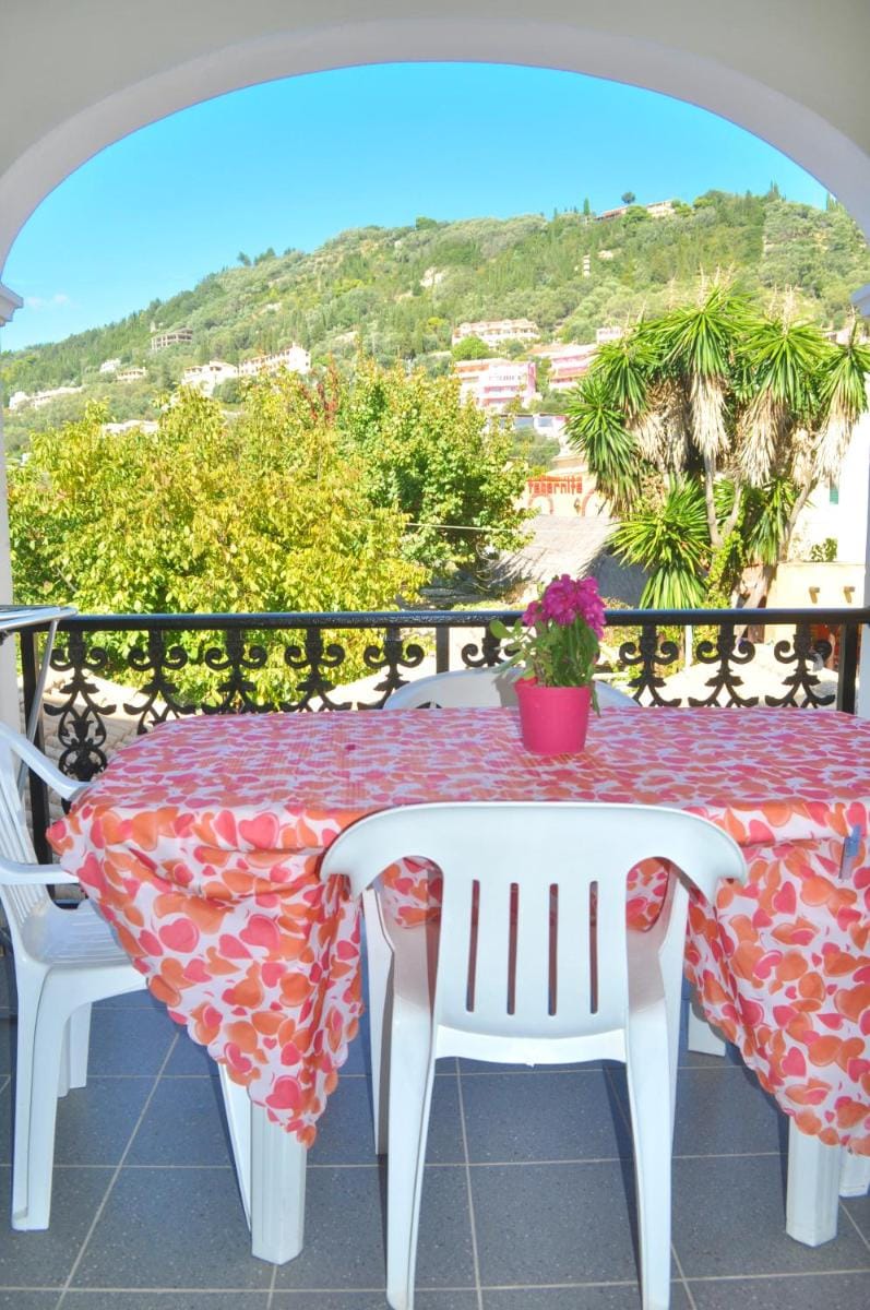 Holiday Apartment yannis on the beach of Agios Gordios in Corfu Apartment in Saint Gordios beach