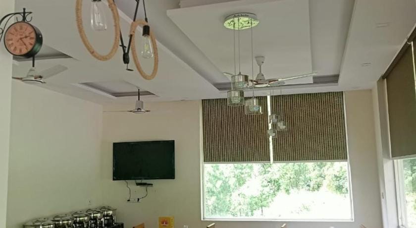 Sunny Pines Resort Hotel in Uttarakhand