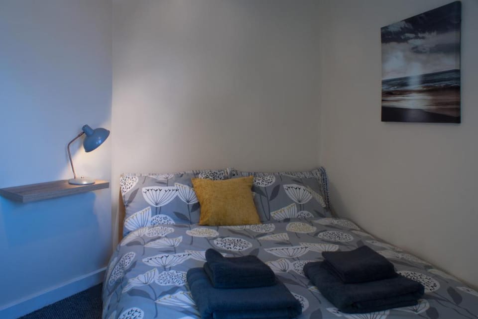 Chestnut Contractor Stays Apartment in England