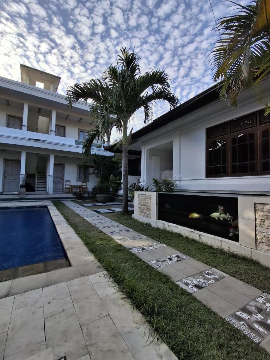 Adore guesthouse Bed and Breakfast in Abang