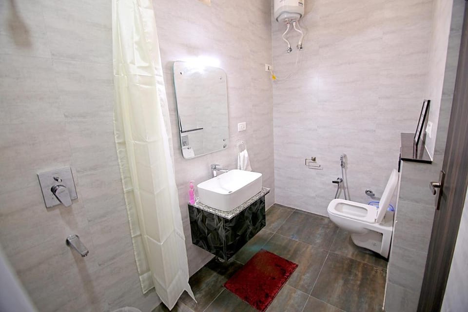 The Hideout Agra Garden Homestay - 11 minutes to Taj Vacation rental in Agra
