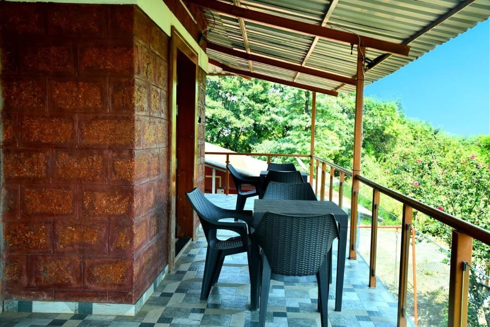 MERIDIAN VILLA - Besides Valley View with Swimming pool & Strawberry Farms Villa in Maharashtra