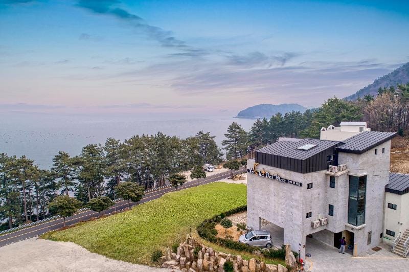 Yeosu Nochedelmar Spa Pension Bed and Breakfast in South Korea