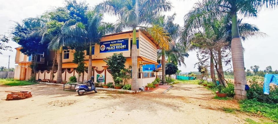 Maharaja Palace Resort Hotel in Karnataka