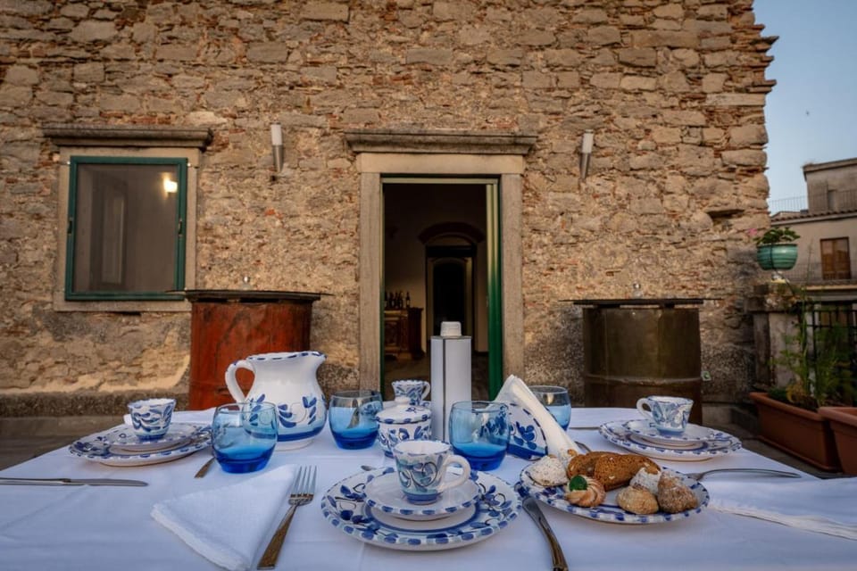 Palazzo Restifa Bed and Breakfast in Montalbano Elicona