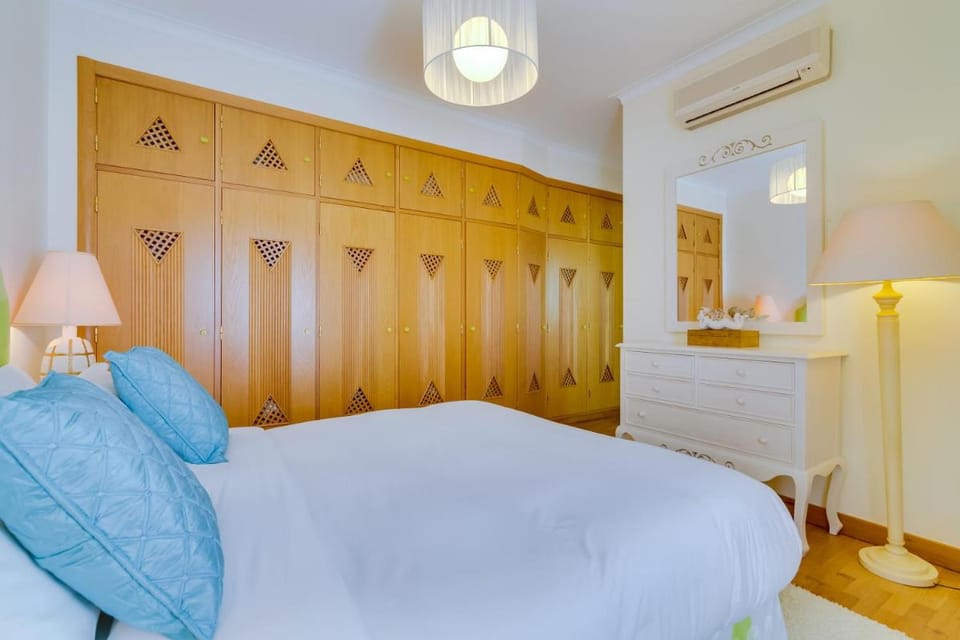 OnJ Vilamoura Villa in Quarteira