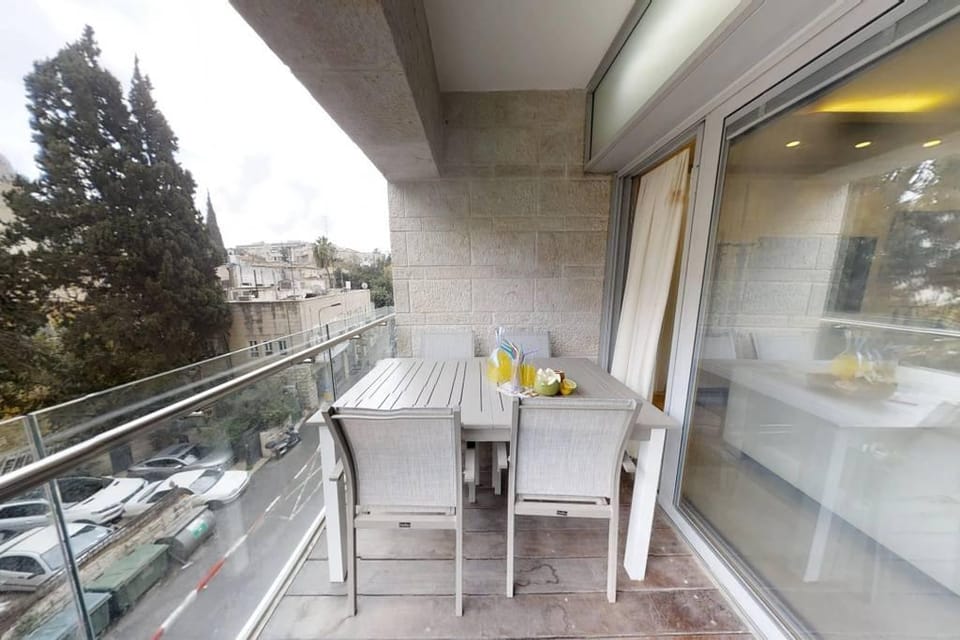 King David Residence Luxury 3 BD/Pool/Gym/Parking Apartment in Jerusalem
