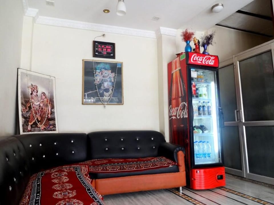 Giriraj kripa Hotel in Uttar Pradesh
