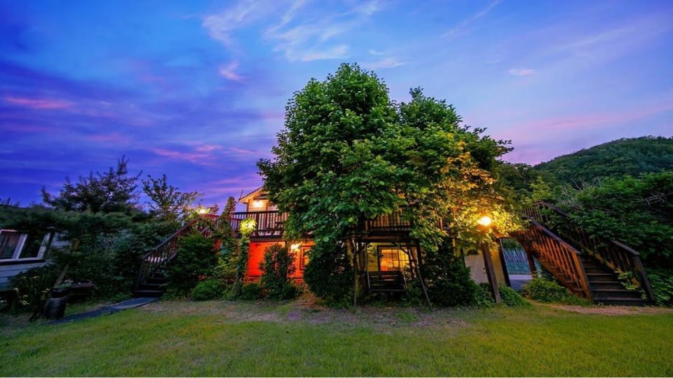 Hongcheon Lime Orange Pension Bed and Breakfast in Gyeonggi-do