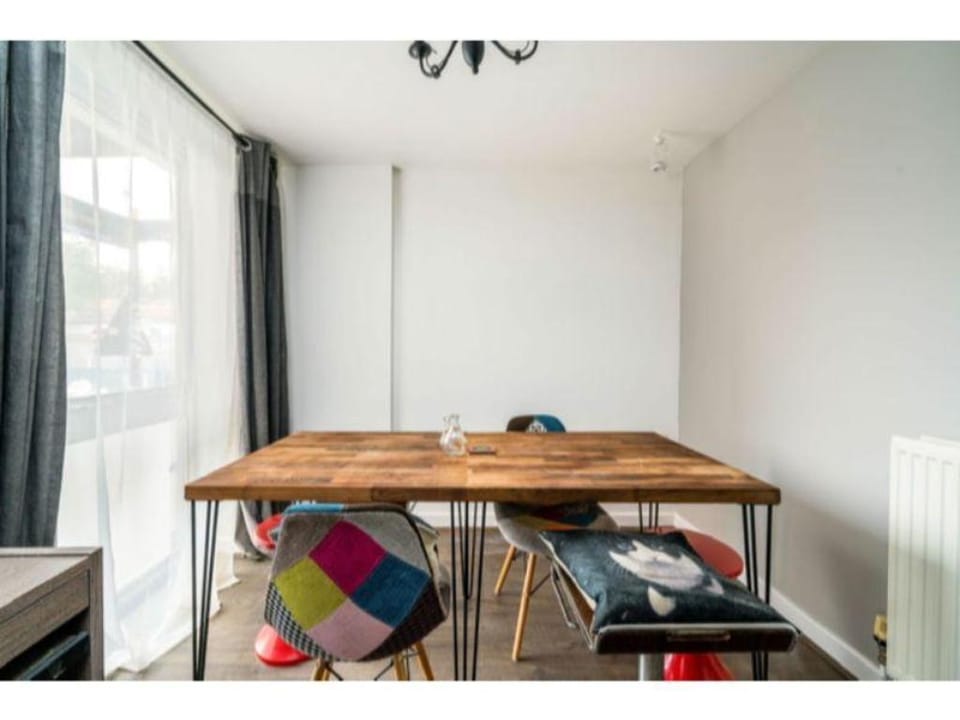2 Bed Apartment, SHOREDITCH - SK Apartment in London Borough of Hackney