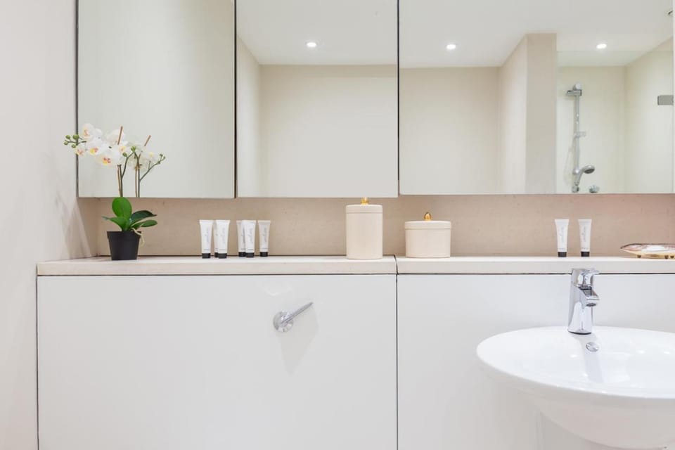 Urban Chic - Exeter Street Apartment in City of Westminster