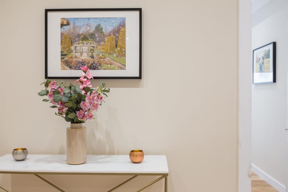 Urban Chic - Exeter Street Apartment in City of Westminster