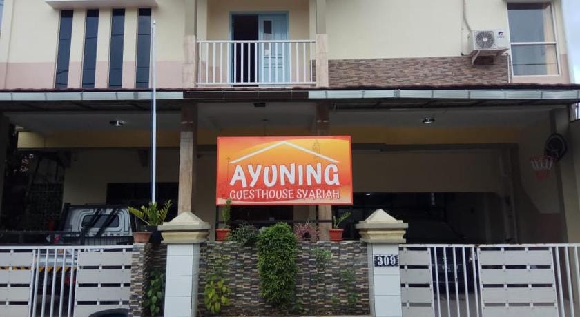 Ayuning Guest House Syariah Semarang Mitra RedDoorz Hotel in Indonesia