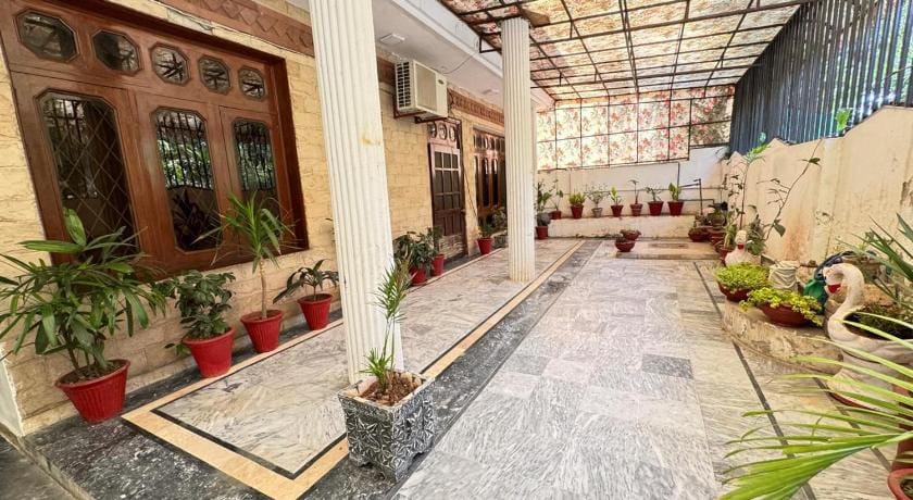 UK Lodge Bed and Breakfast in Islamabad