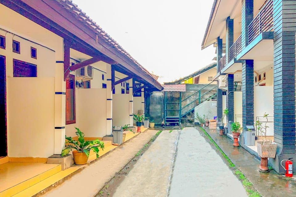 Kost & Homestay 911 Hotel in West Nusa Tenggara, Indonesia