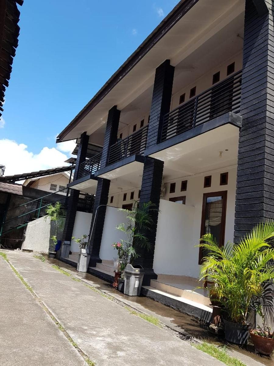 Kost & Homestay 911 Hotel in West Nusa Tenggara, Indonesia