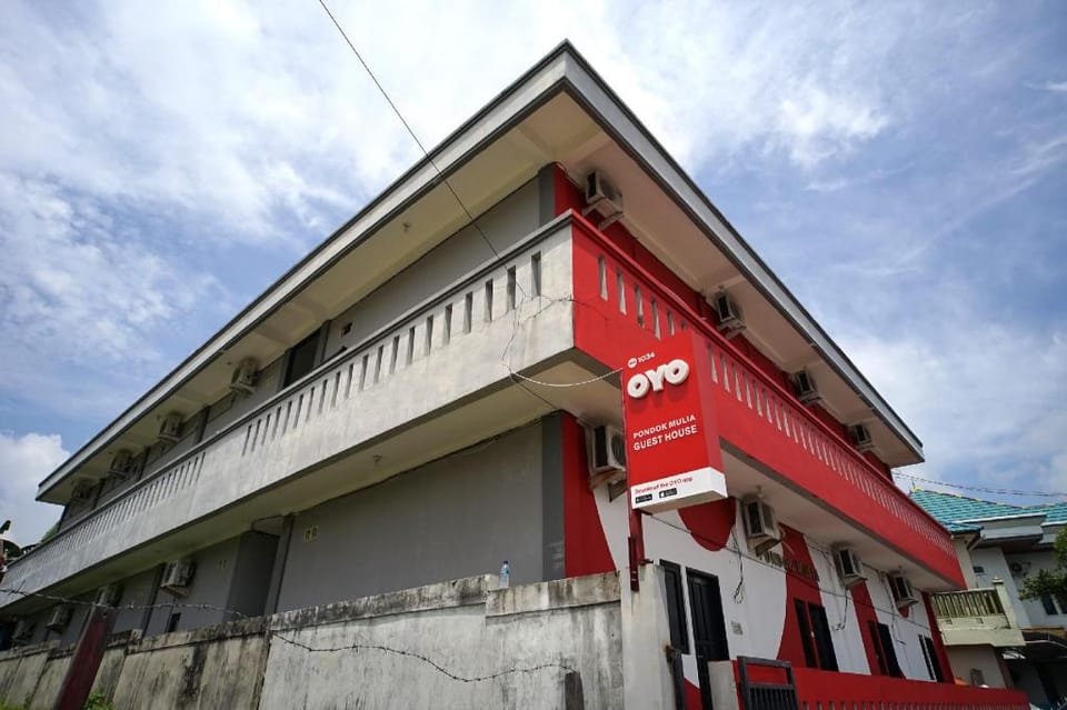 OYO Flagship 1034 Pondok Mulia Guest House Syariah Hotel in Indonesia