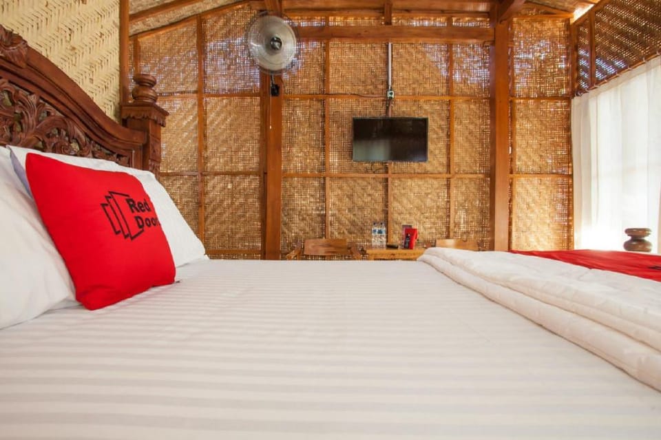 RedDoorz near Banyuwangi Kota Train Station Bed and Breakfast in East Java