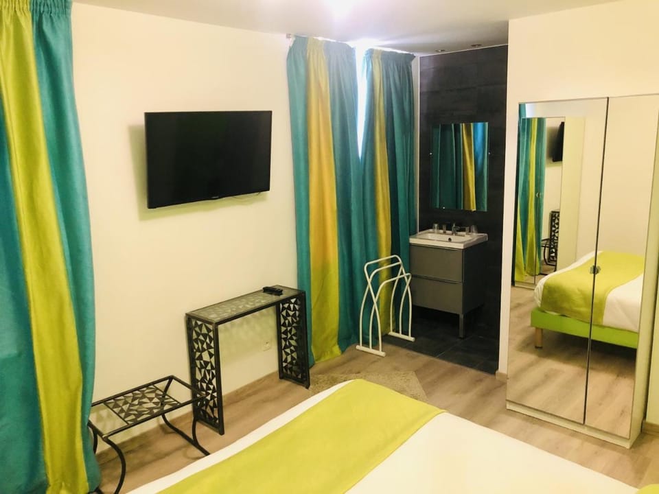 Pavillon Fani Vacation rental in Thiers