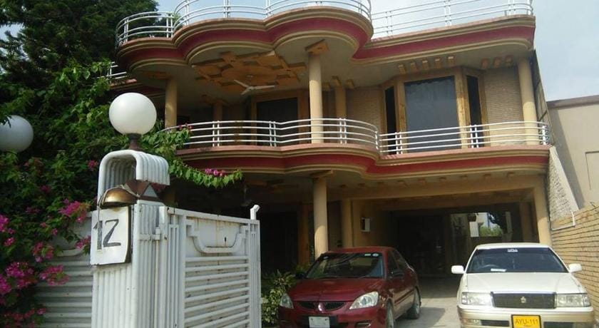 Paramount GuestHouse Bed and Breakfast in Islamabad