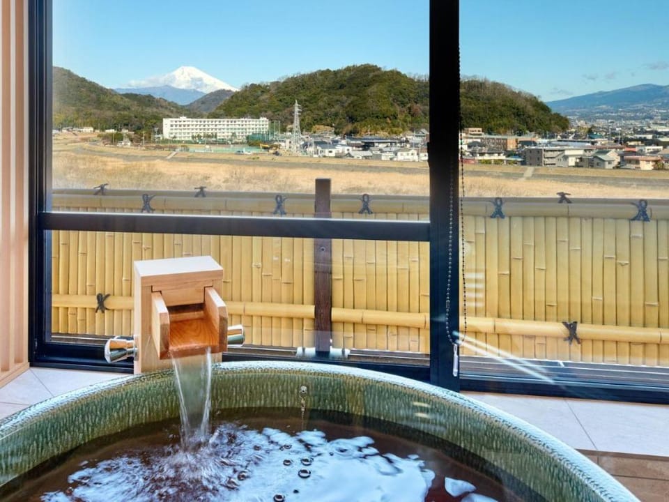 Fugaku Hanabusa Ryokan in Shizuoka Prefecture