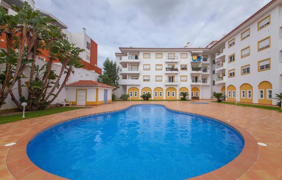 B41 - Windmill Modern with Pool Apartment in Lagos