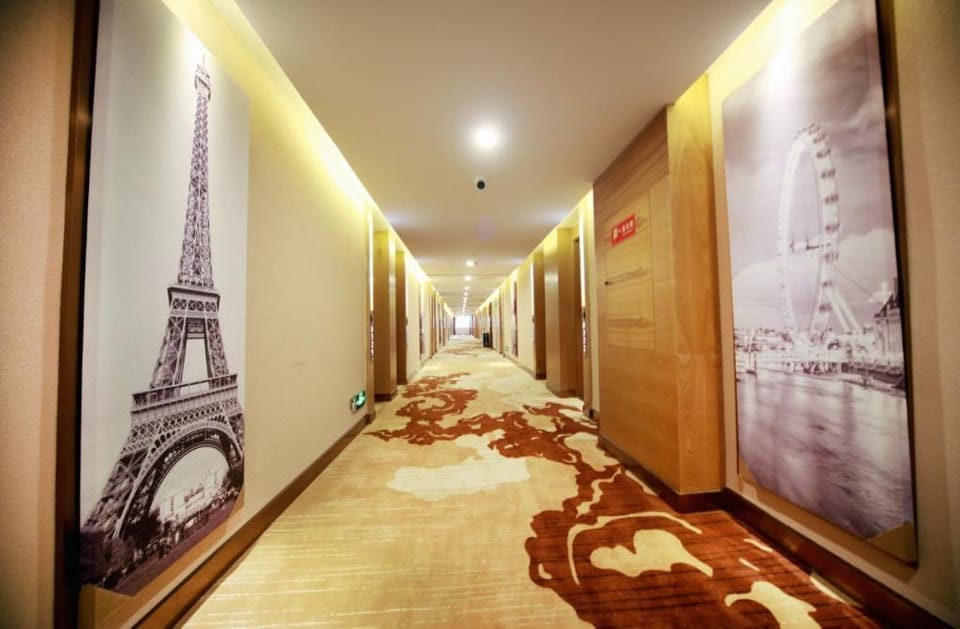 James Joyce Coffetel Qingdao Jiaodong International Airport Jiaodong Metro Station Hotel in Qingdao