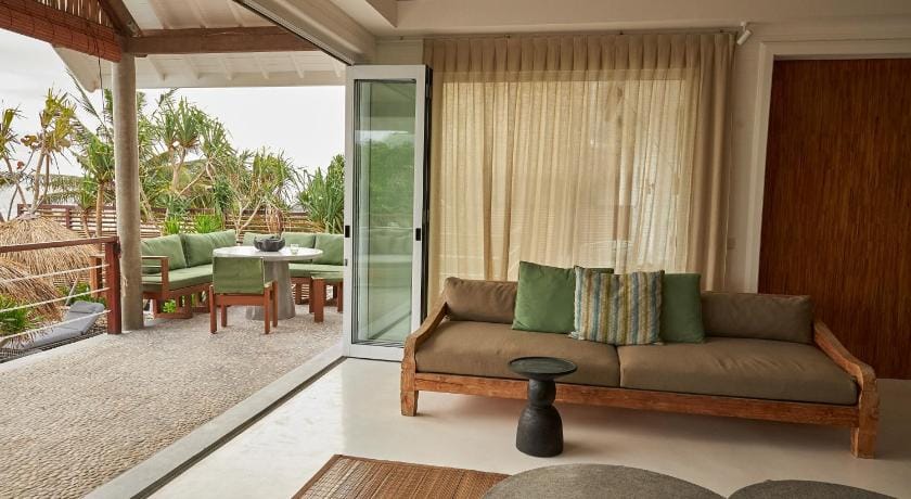 Purist Beach Villa in Nusapenida