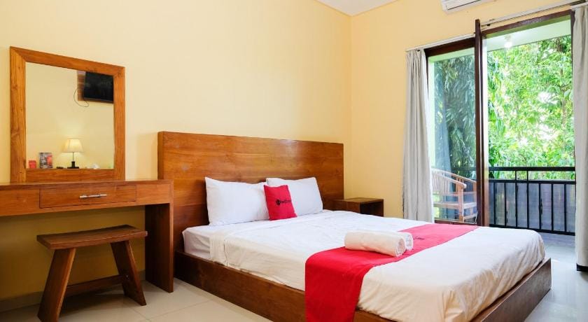 RedDoorz @ Kerta Dalem Sidakarya Bed and Breakfast in Denpasar