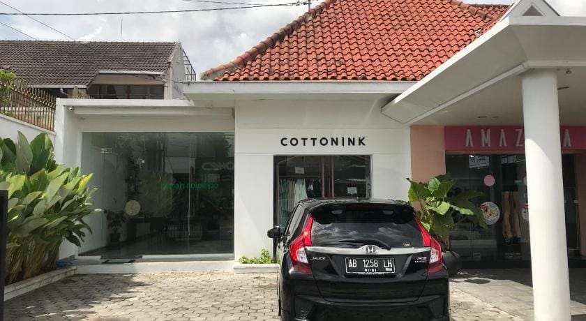 RedDoorz Plus @ Demangan Gejayan Bed and Breakfast in Yogyakarta