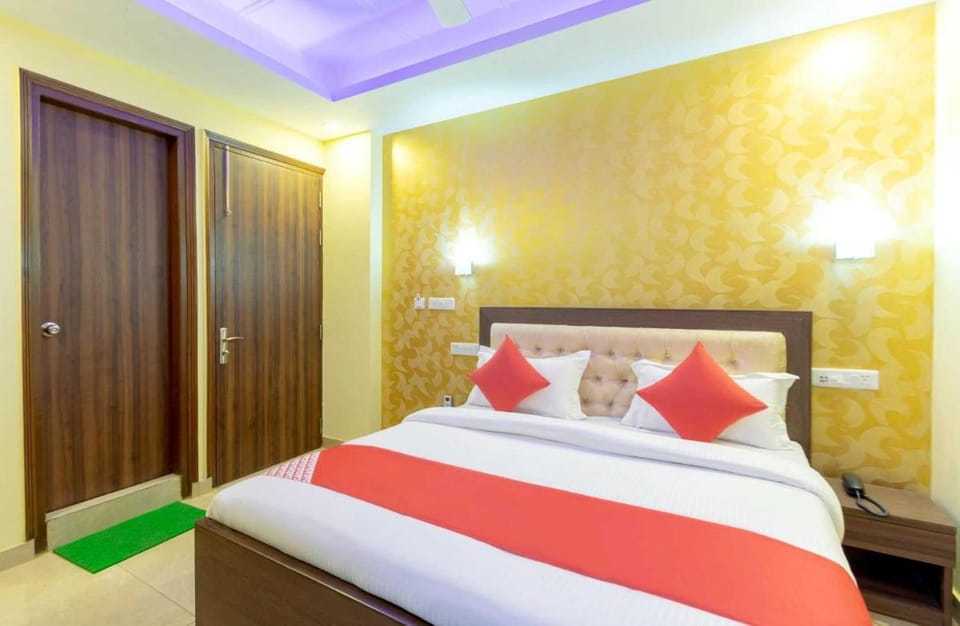 Hotel O Red Stone Hotel in New Delhi