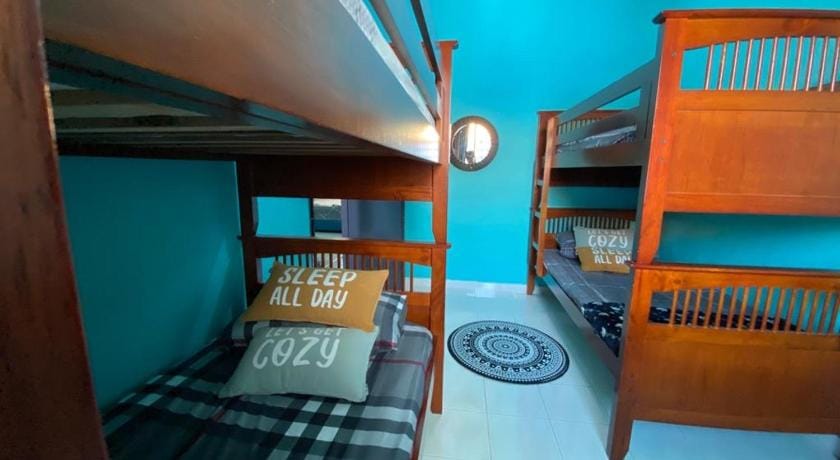 Suhana HomeStay Semporna- Cozy Home Vacation rental in Sabah