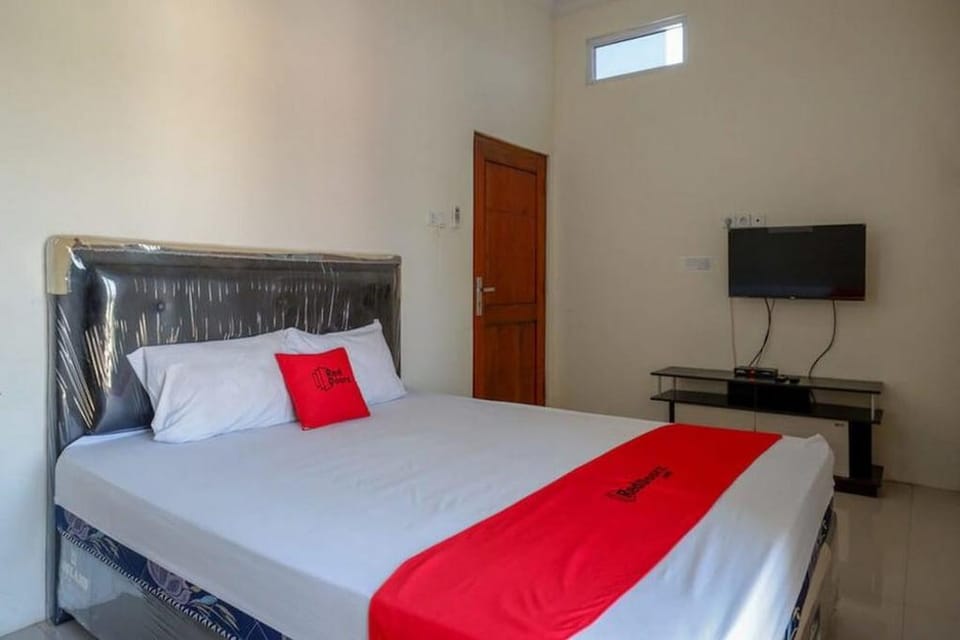 RedDoorz near Pakuwon Mall Solo Baru Hotel in Special Region of Yogyakarta