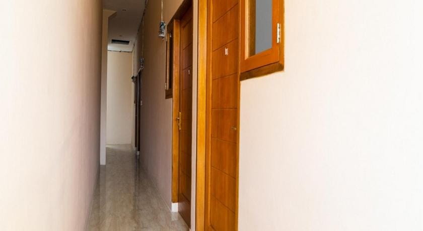 RedDoorz near Cipinang Indah Mall Bed and Breakfast in Jakarta