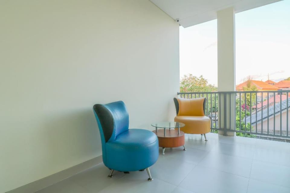 OYO 1200 Kencana Residence Hotel in Kuta Selatan