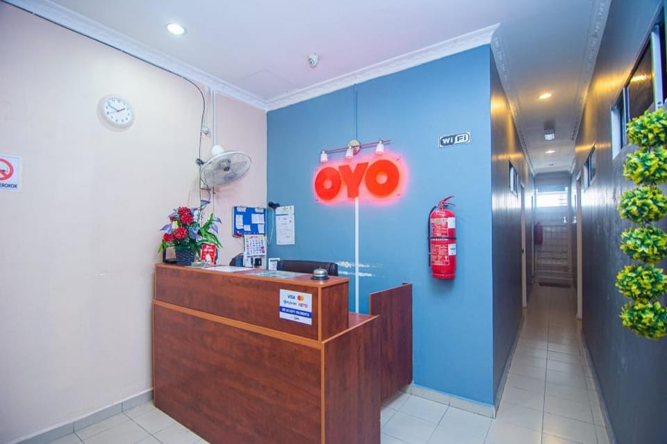 OYO 1224 Hotel Hajah Rohayah Hotel in Perak